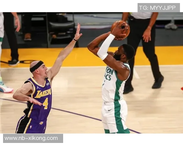 杰伦盛赞米诺特具备理想侧翼特质展现出野兽般的尺寸与运动能力