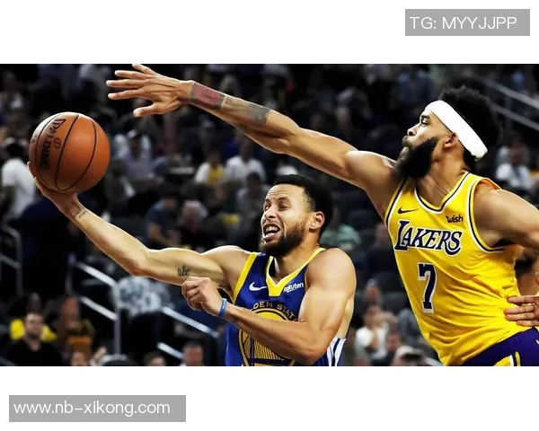 四冠中锋提前备战新赛季展现冠军气质与决心