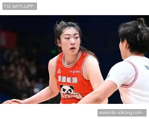 全运会小组赛李梦砍下25分助四川女篮大胜中国香港队73分 全运会小组赛李梦砍下25分助四川女篮大胜中国香港队73分