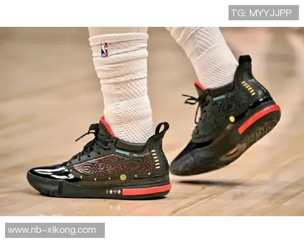 戈登今日穿搭JOKER1PE球鞋个人Logo设计引发球迷热议