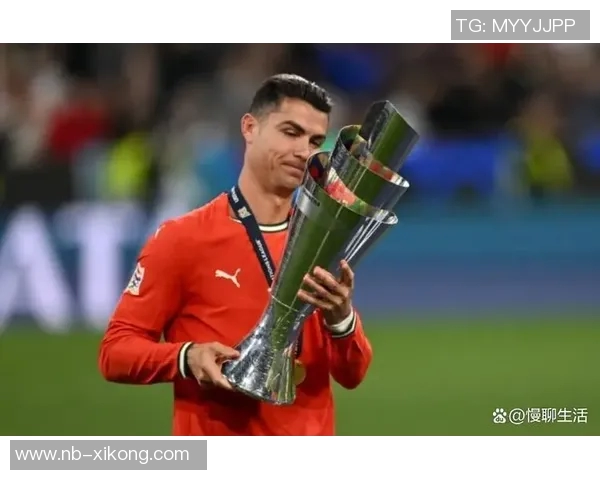 C罗坦言愿意只为国家队效力不再加盟任何俱乐部 C罗坦言愿意只为国家队效力不再加盟任何俱乐部